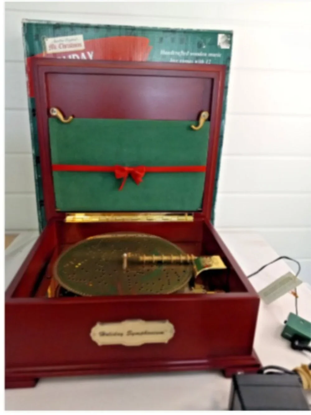 Mr. Christmas Animated Holiday Symphonium Music Box 16 Discs IOB Works Video
